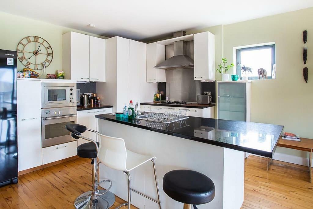 Spacious Belfast City Centre Duplex Apartment Luaran gambar