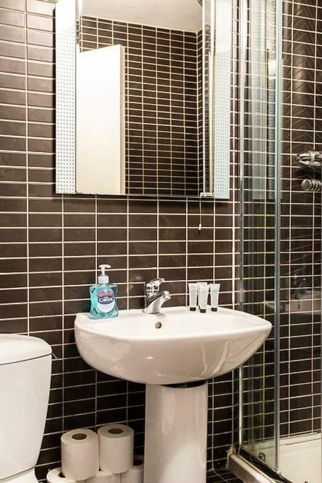 Spacious Belfast City Centre Duplex Apartment Luaran gambar